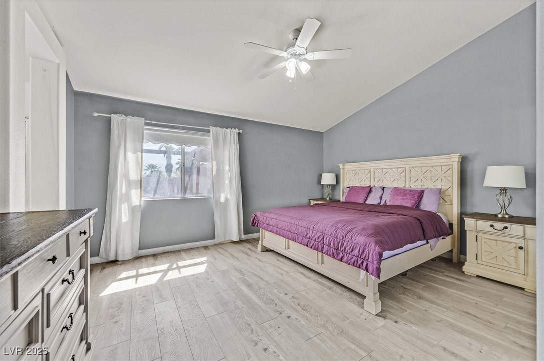 5915 Ablette Avenue Property Photo 9