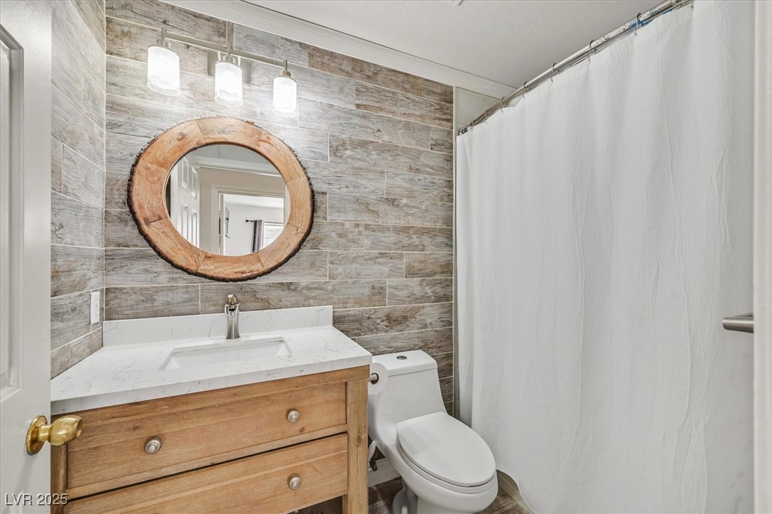 5915 Ablette Avenue Property Photo 13