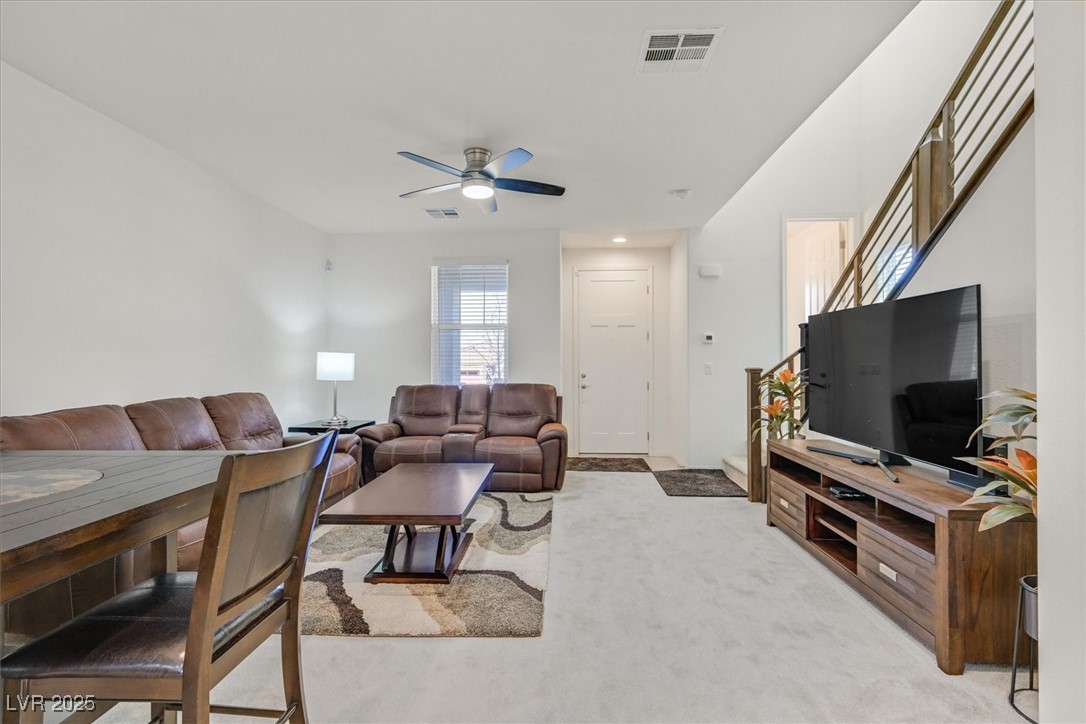 726 North Water Street Property Photo 6