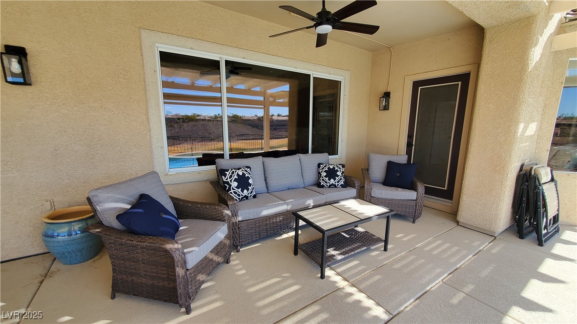 2106 Dipinto Avenue Property Photo 5