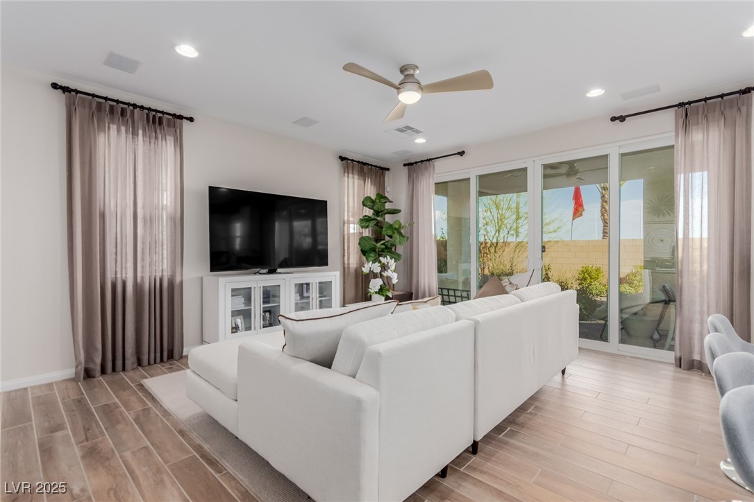 10316 Apefly Street Property Photo 12