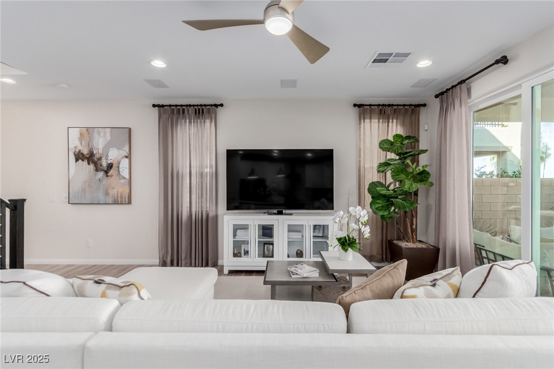 10316 Apefly Street Property Photo 13