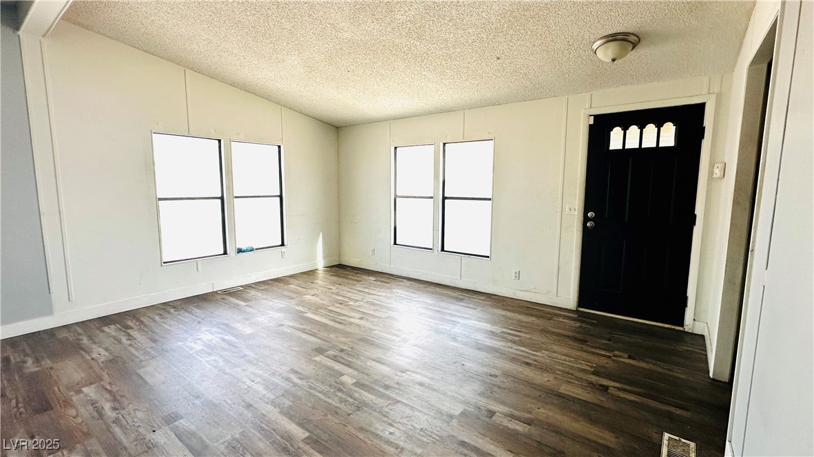 6035 Bluehill Avenue Property Photo 3