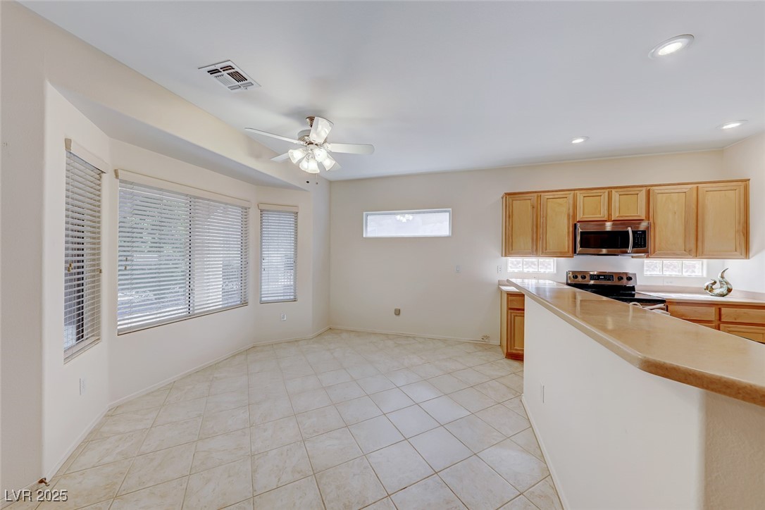 2056 Oliver Springs Street Property Photo 6