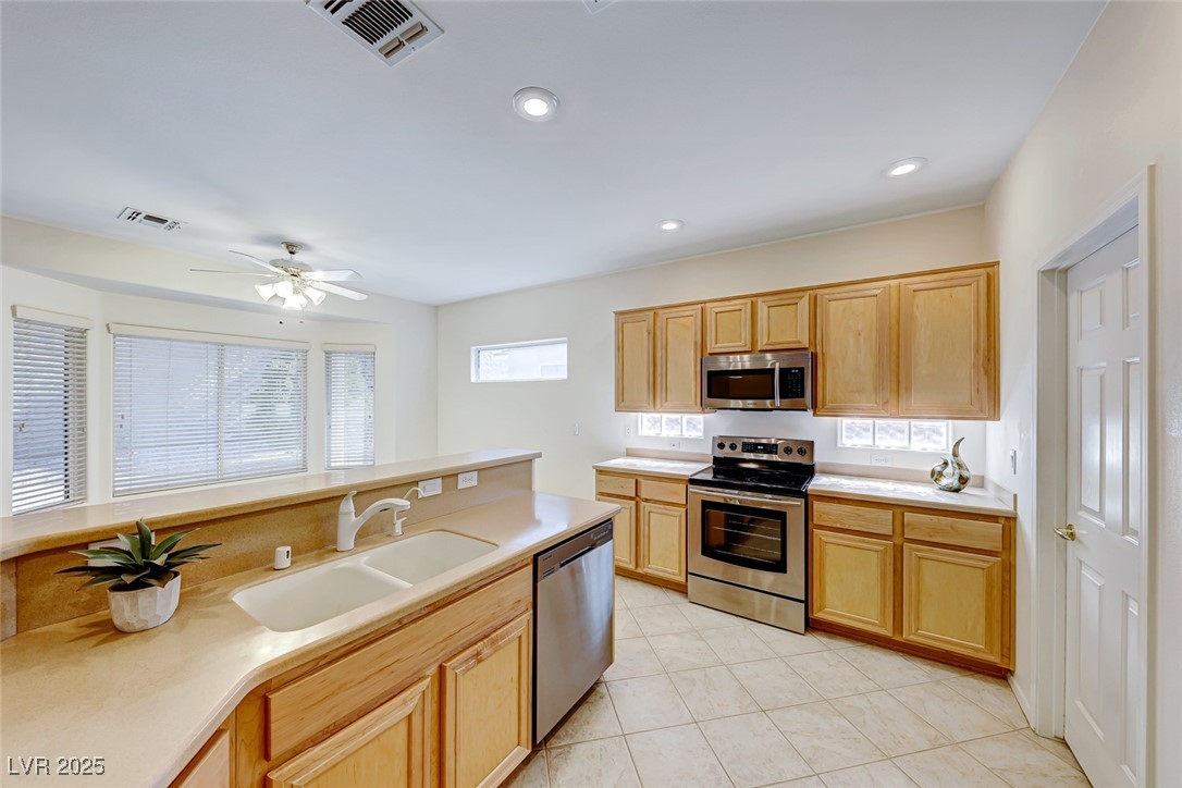 2056 Oliver Springs Street Property Photo 15