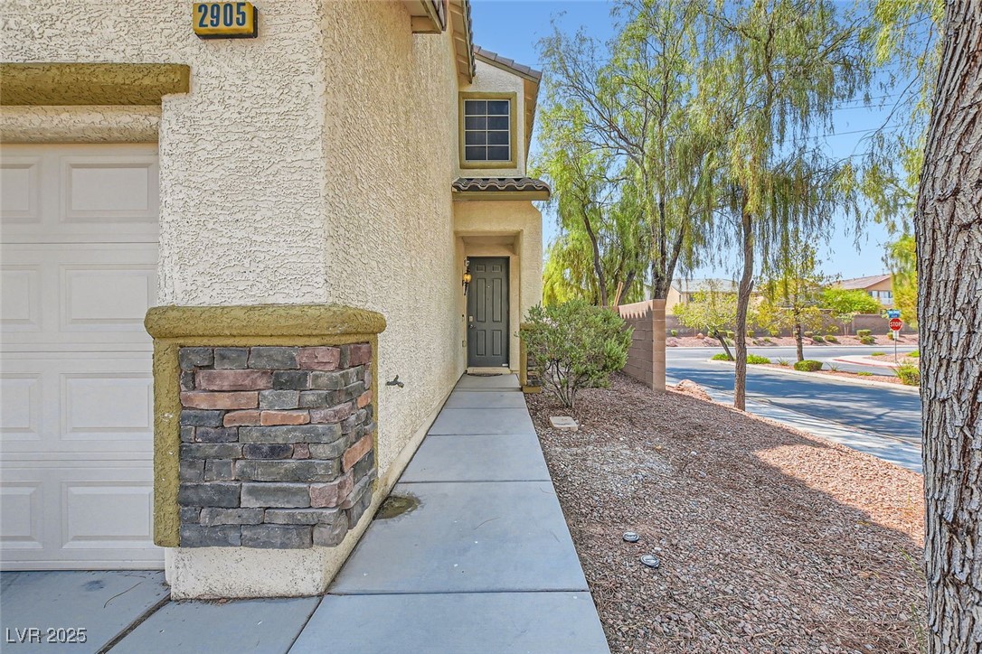 2905 Vigilante Court Property Photo 4