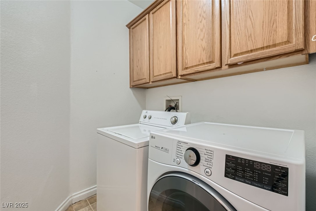 2905 Vigilante Court Property Photo 24