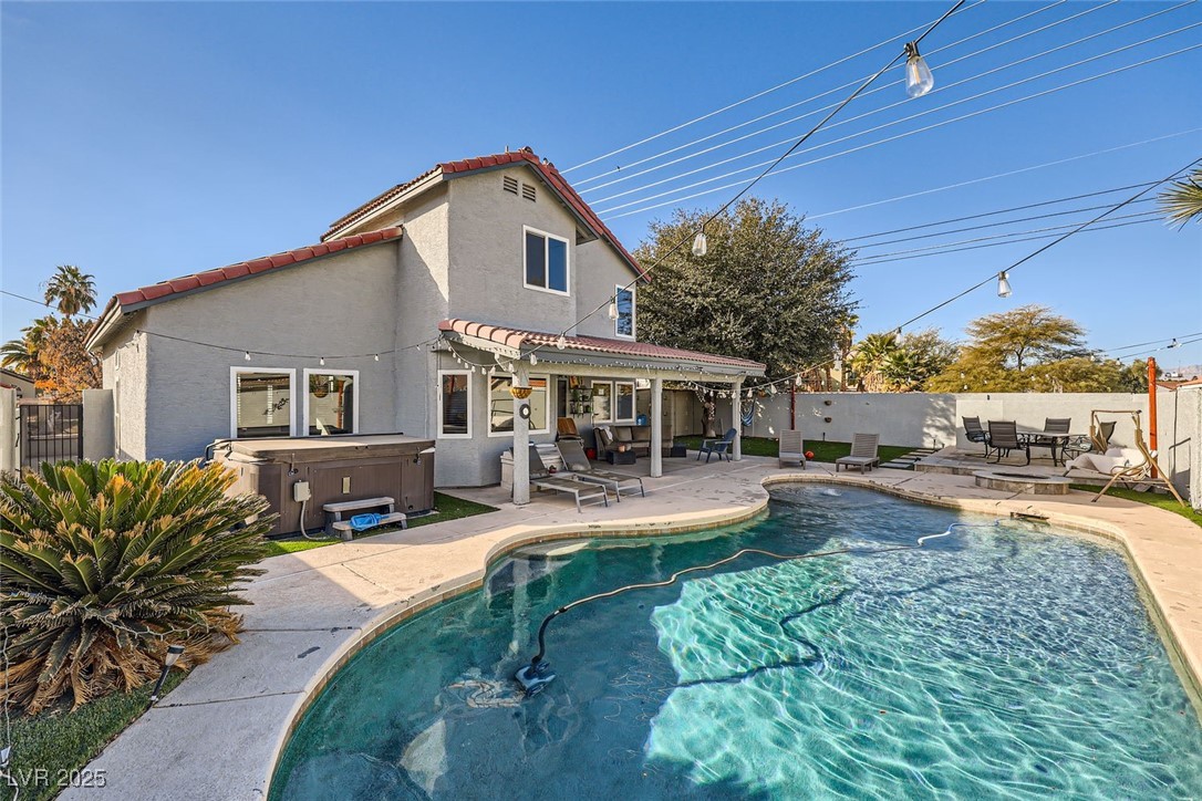 1506 Champagne Circle Property Photo 2