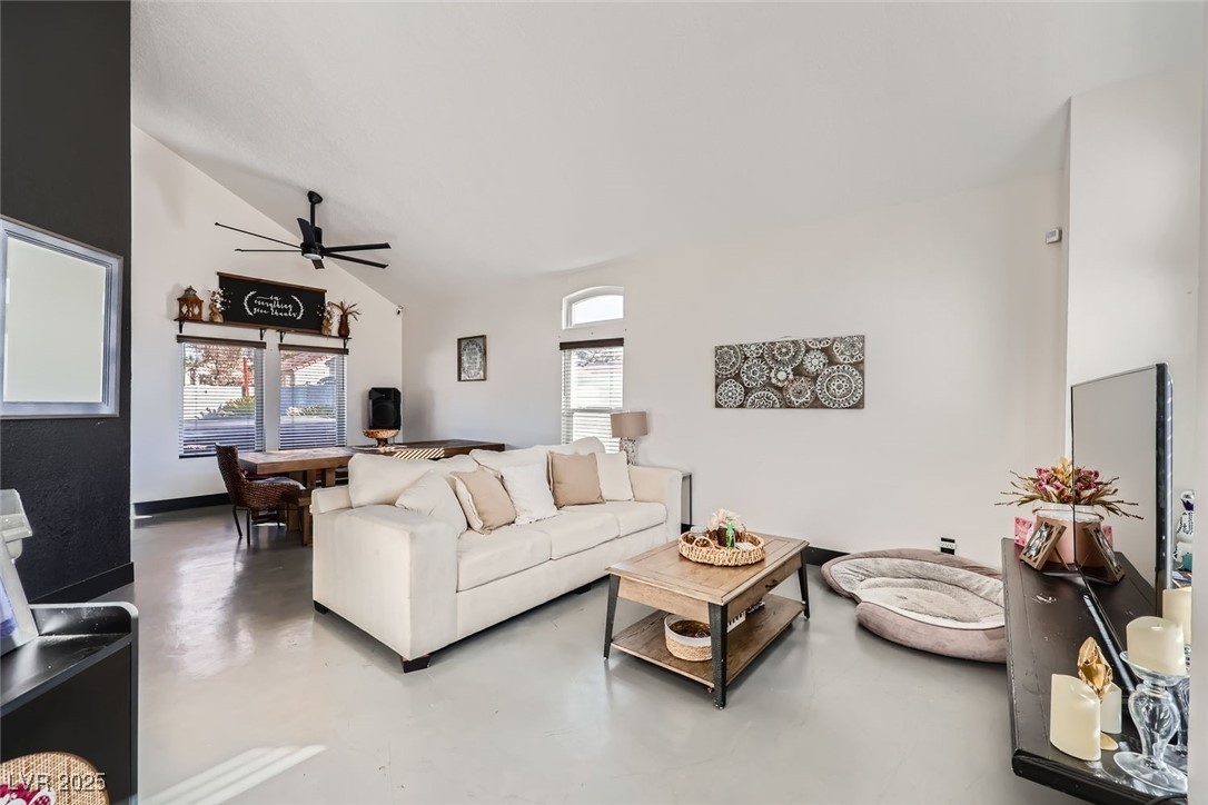 1506 Champagne Circle Property Photo 3