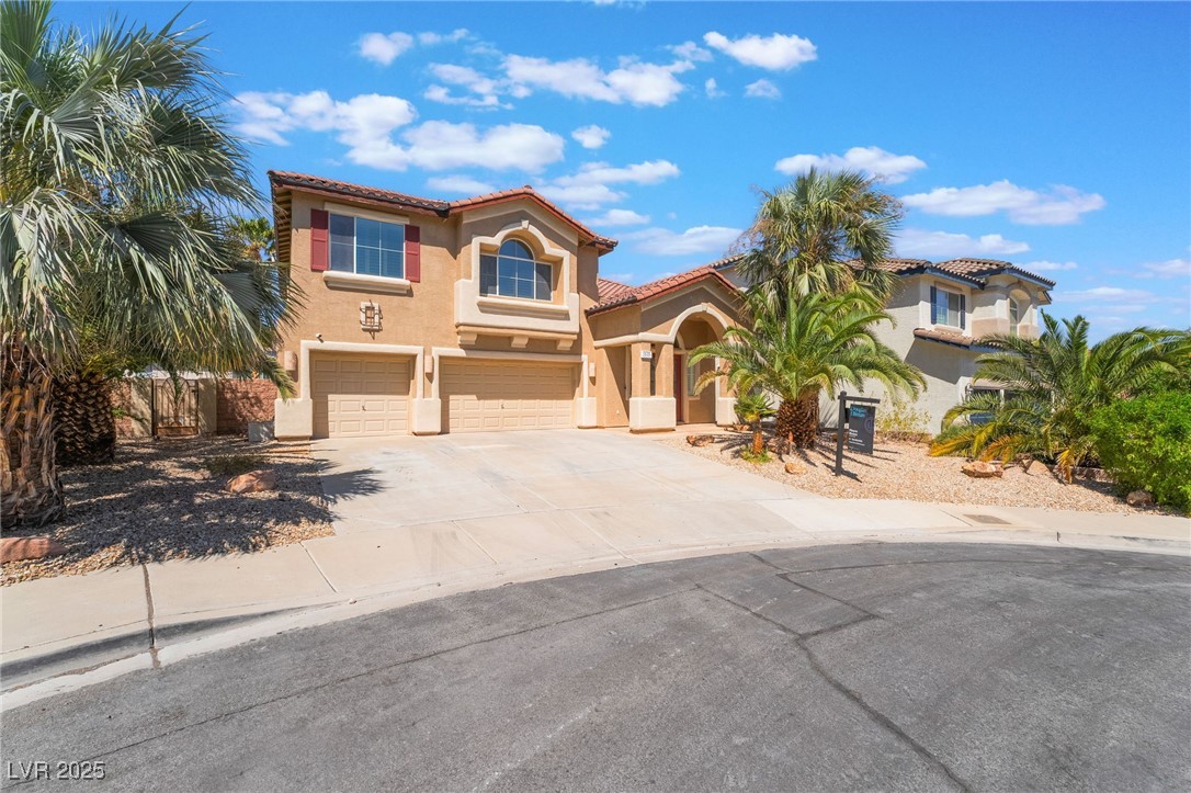 395 Suzanne Peak Court Property Photo 4