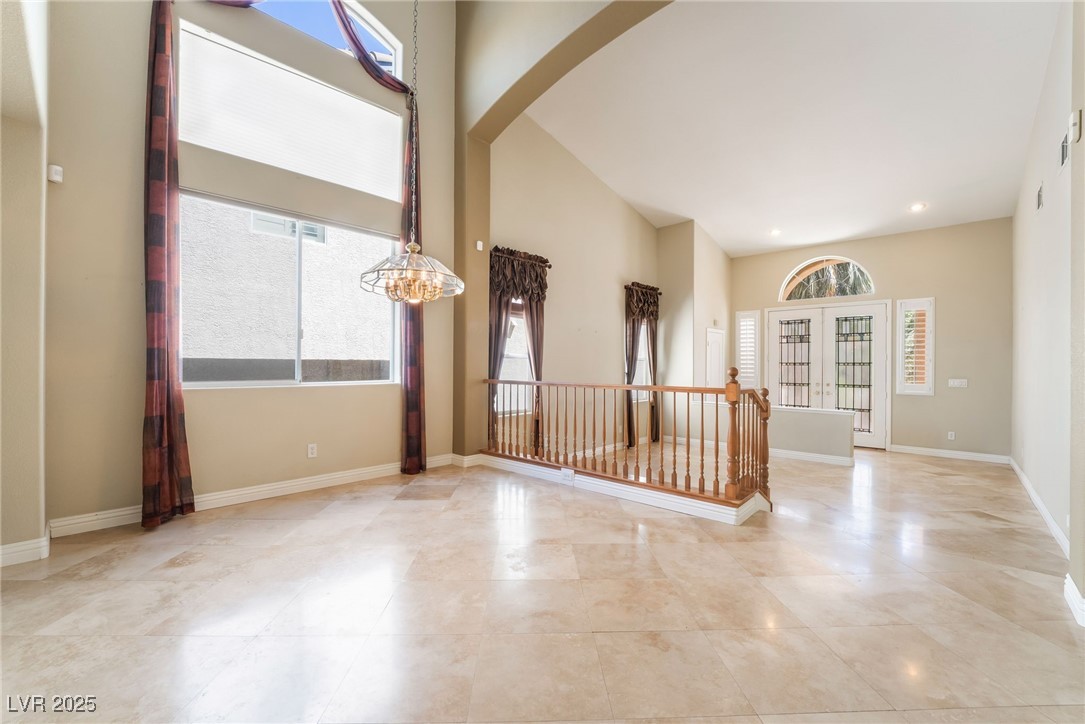 395 Suzanne Peak Court Property Photo 10
