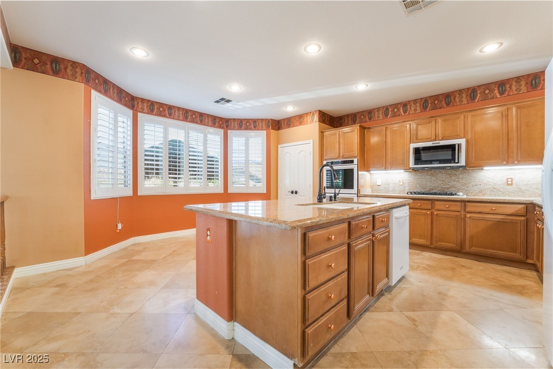 395 Suzanne Peak Court Property Photo 12