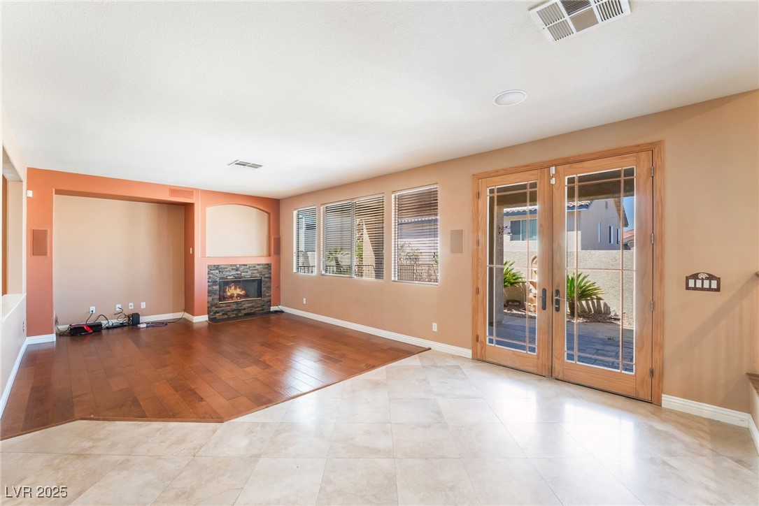 395 Suzanne Peak Court Property Photo 17