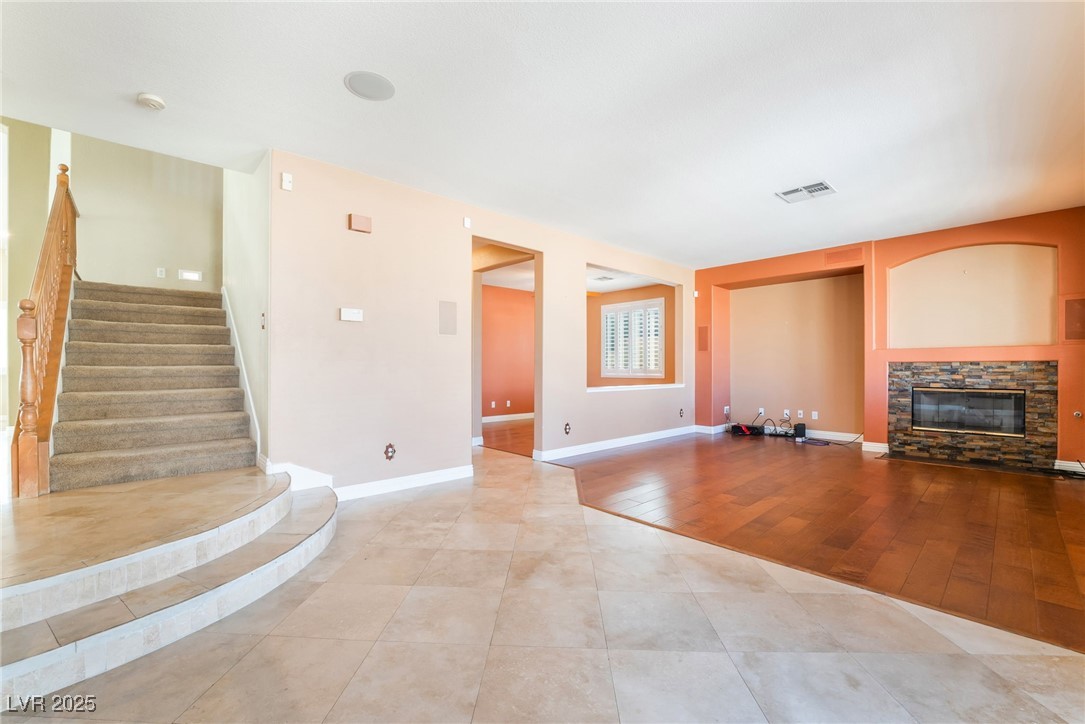 395 Suzanne Peak Court Property Photo 19
