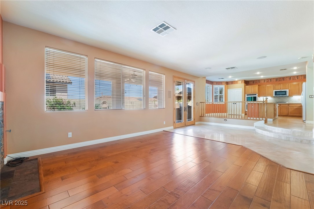 395 Suzanne Peak Court Property Photo 20