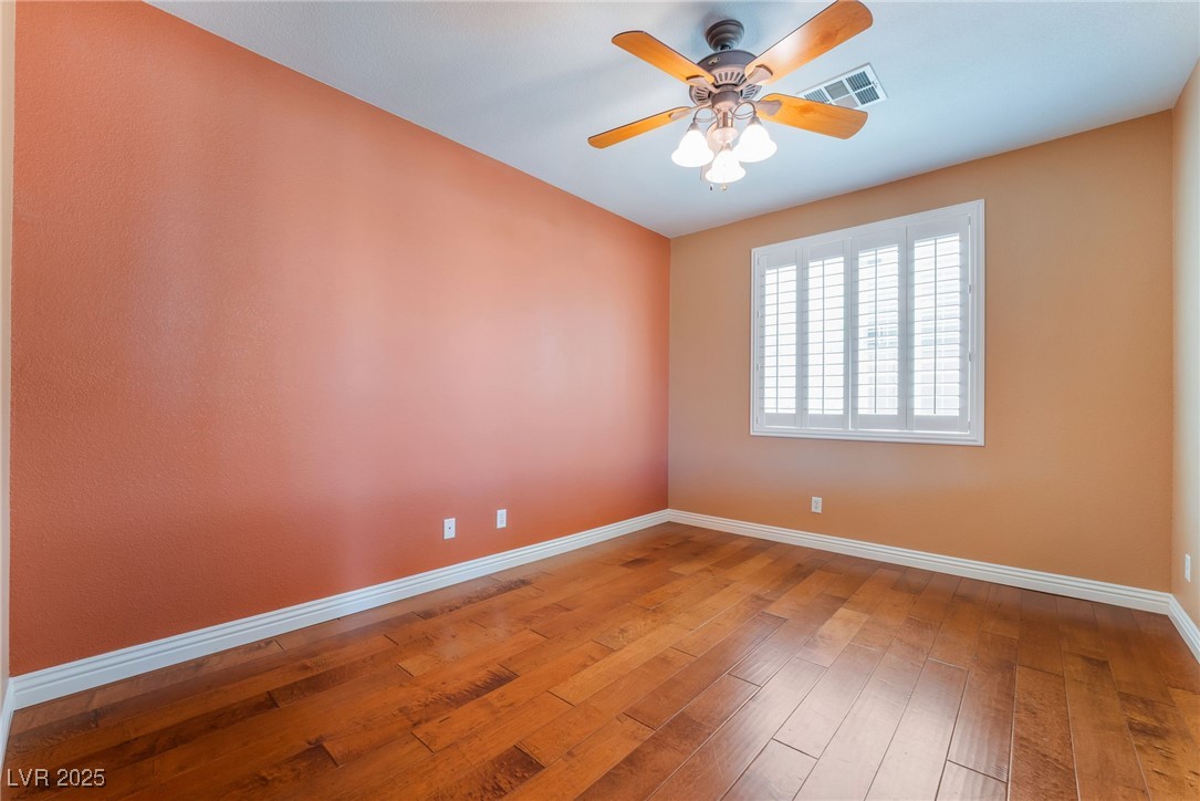 395 Suzanne Peak Court Property Photo 22