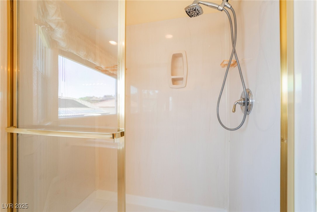 395 Suzanne Peak Court Property Photo 34