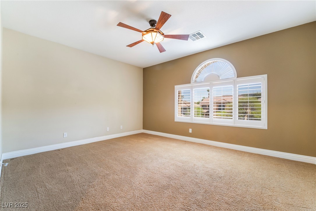 395 Suzanne Peak Court Property Photo 38