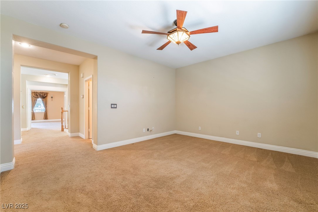 395 Suzanne Peak Court Property Photo 39