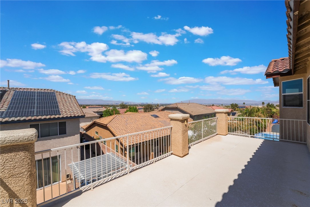 395 Suzanne Peak Court Property Photo 45