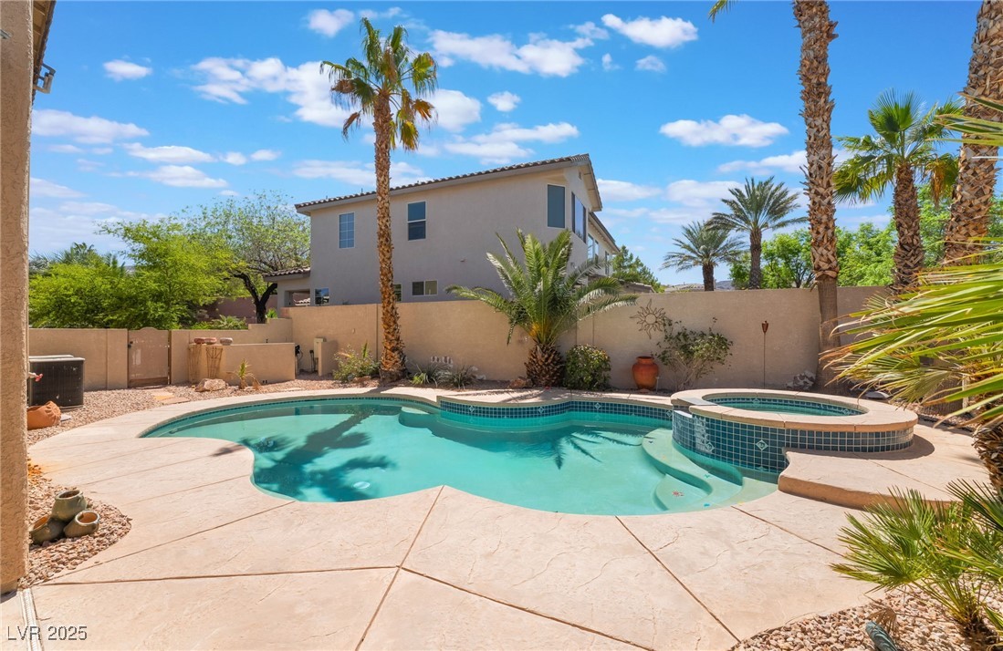 395 Suzanne Peak Court Property Photo 47