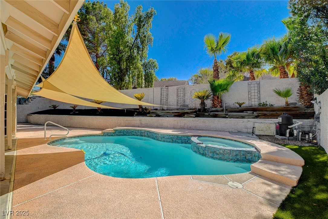 261 Grand Teton Drive Property Photo