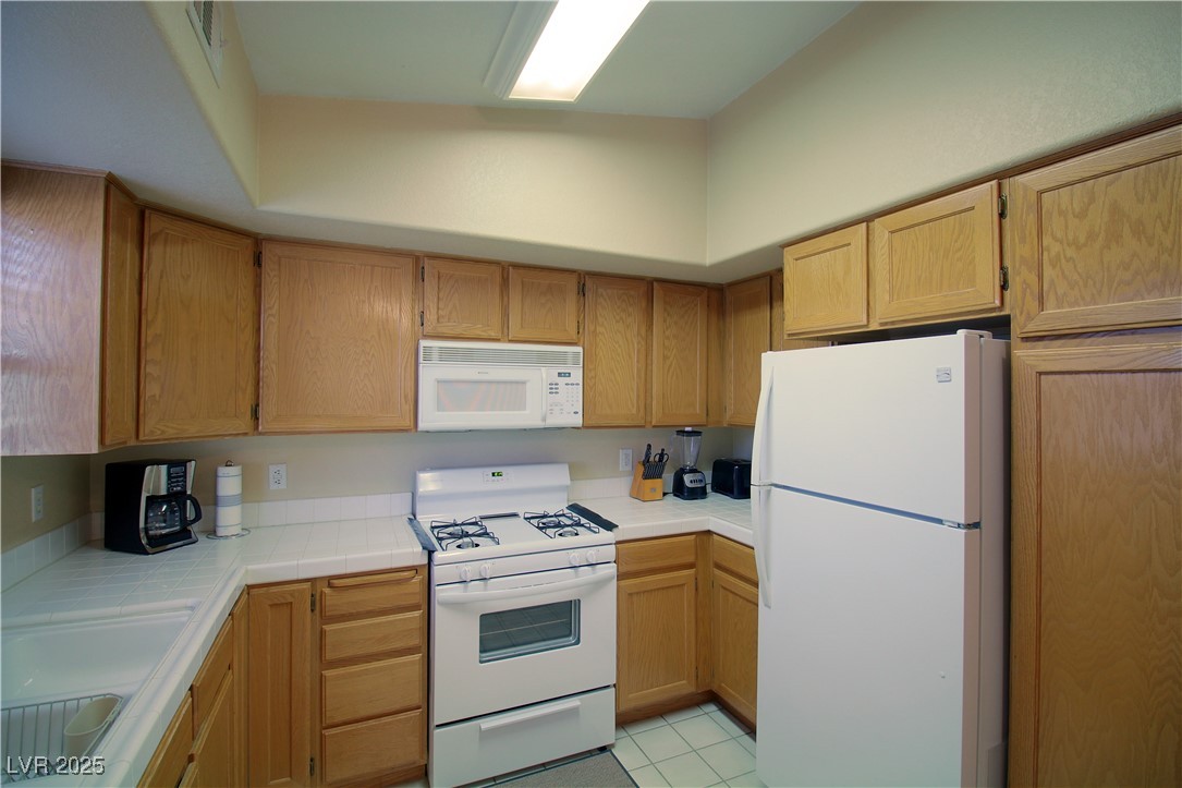 520 Arrowhead Trail 1121 Property Photo 6