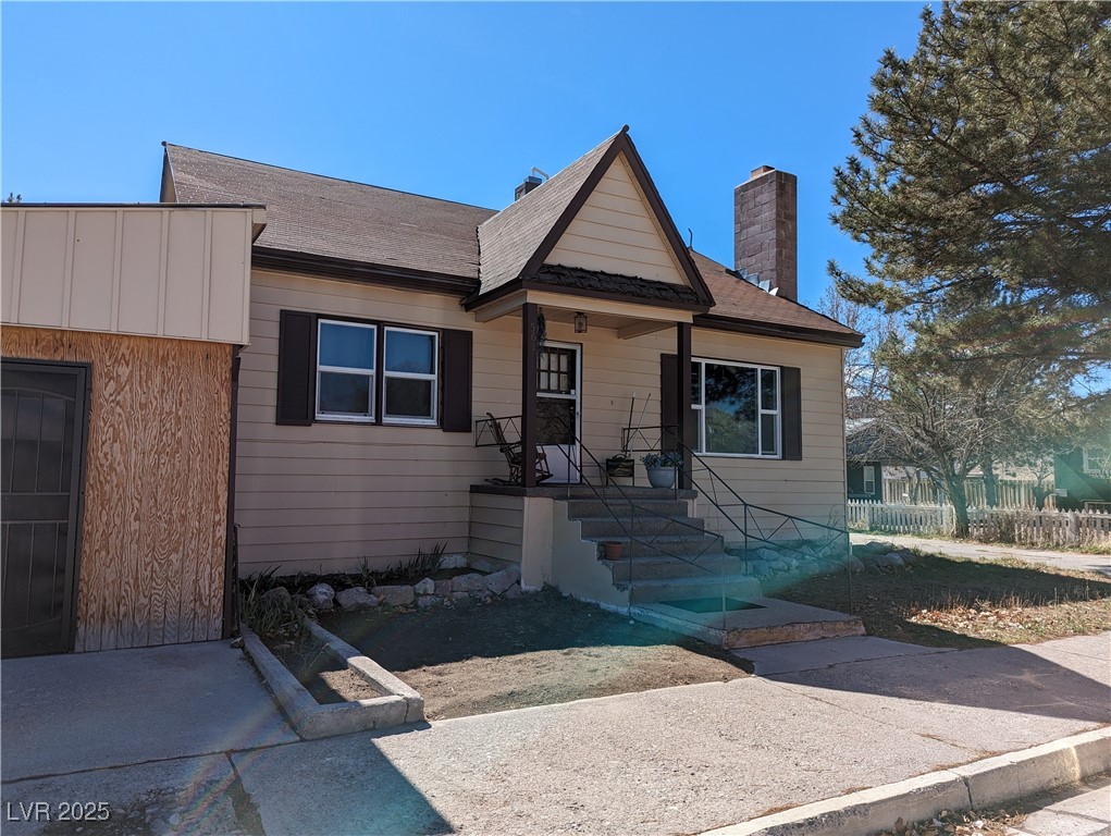 561 Main Property Photo 2
