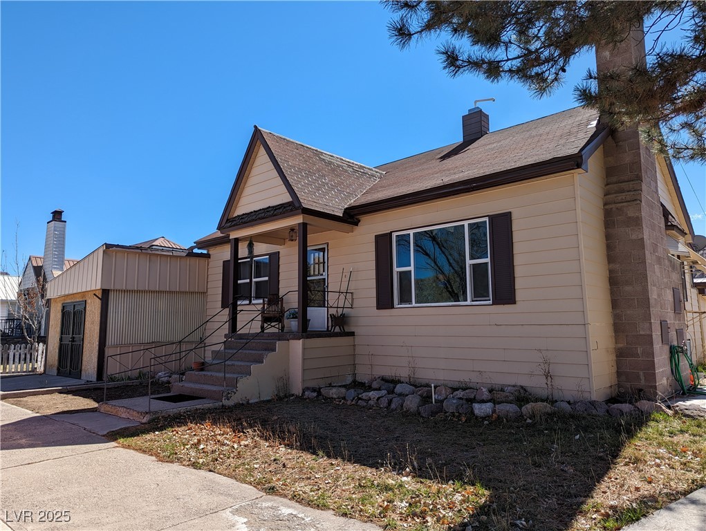 561 Main Property Photo 3