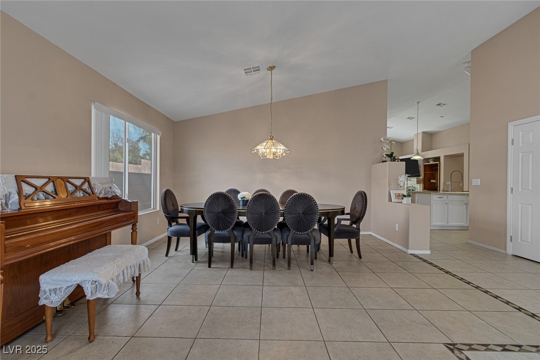 830 Roaring Falls Avenue Property Photo 8