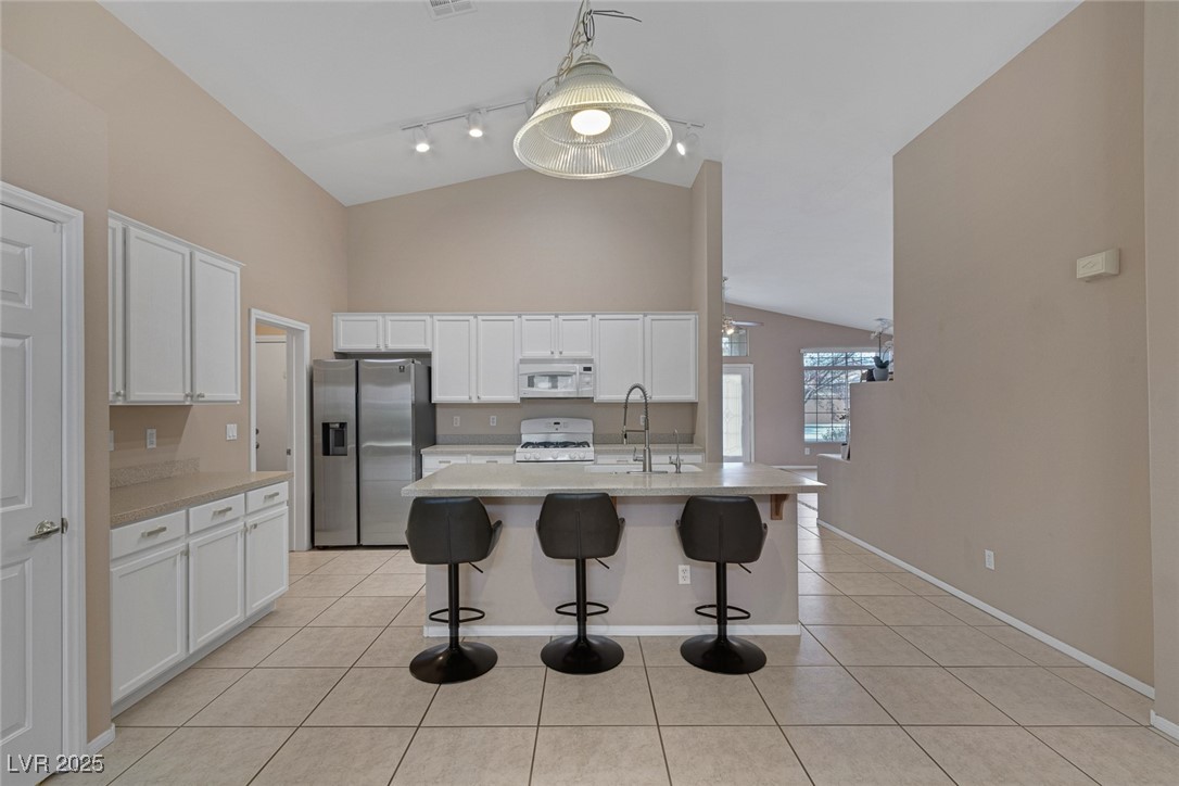 830 Roaring Falls Avenue Property Photo 12