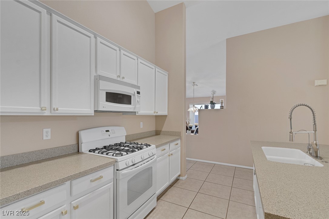 830 Roaring Falls Avenue Property Photo 15