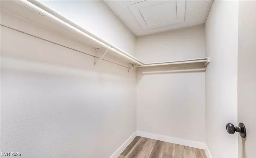 3904 Stormcrest Drive Property Photo 10