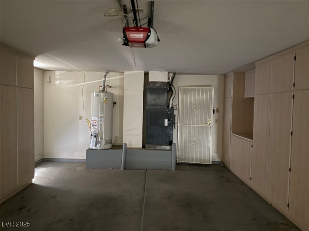 7588 Kalmalii Avenue Property Photo 12
