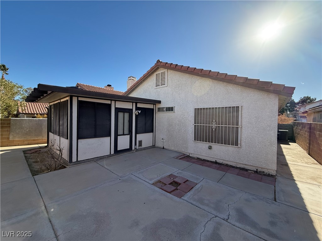 7588 Kalmalii Avenue Property Photo 18