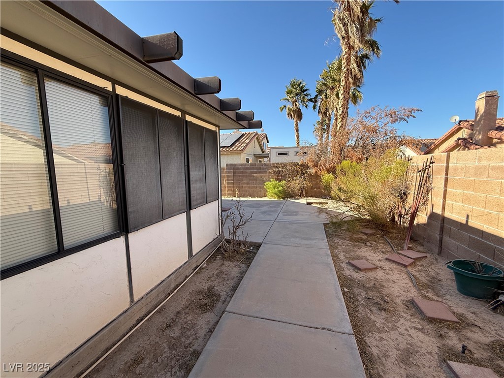 7588 Kalmalii Avenue Property Photo 21