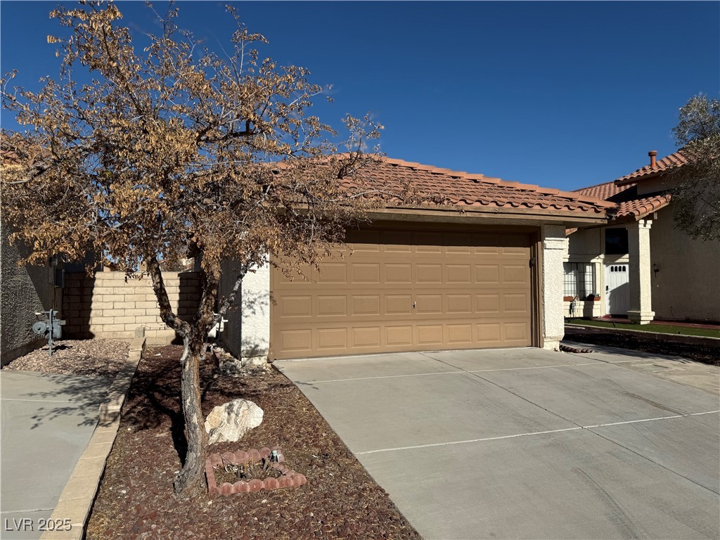 7588 Kalmalii Avenue Property Photo 22