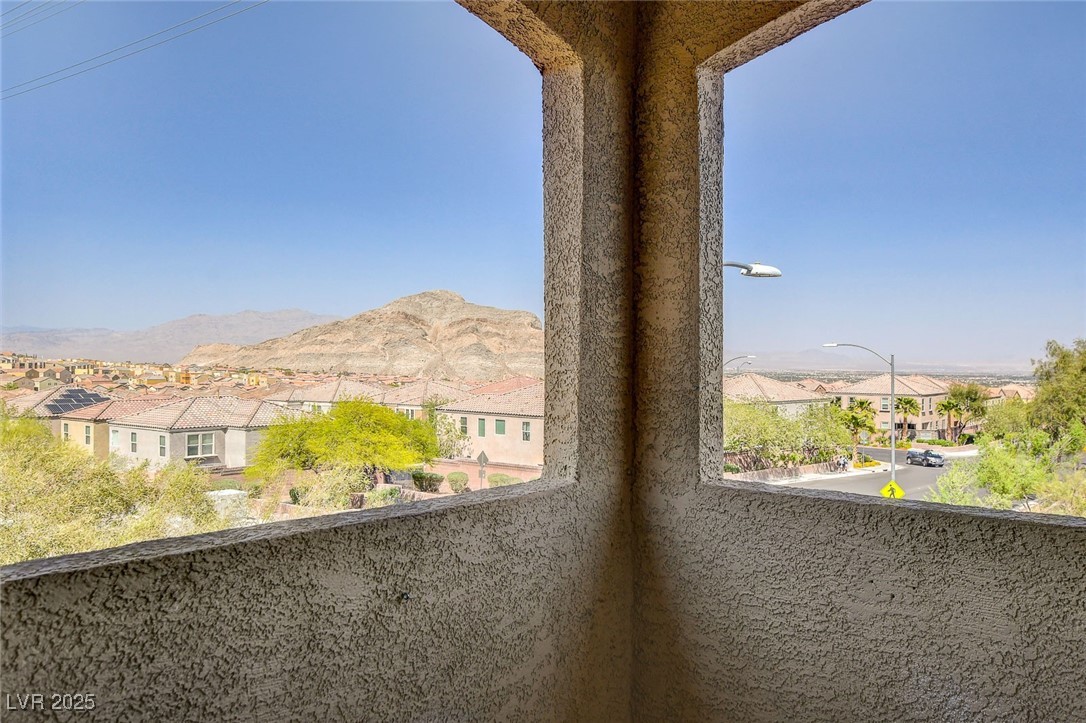 3574 Desert Cliff Street 203 Property Photo 13