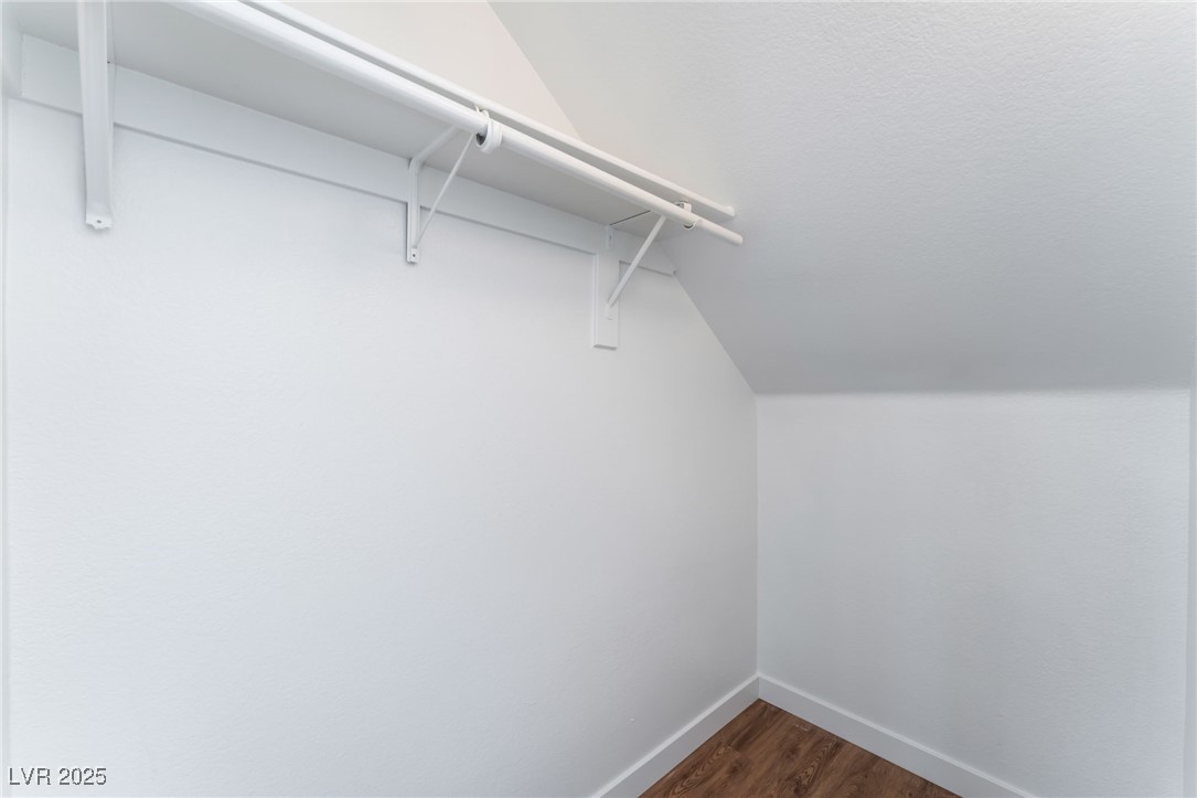 9636 West Gilmore Avenue Property Photo 9