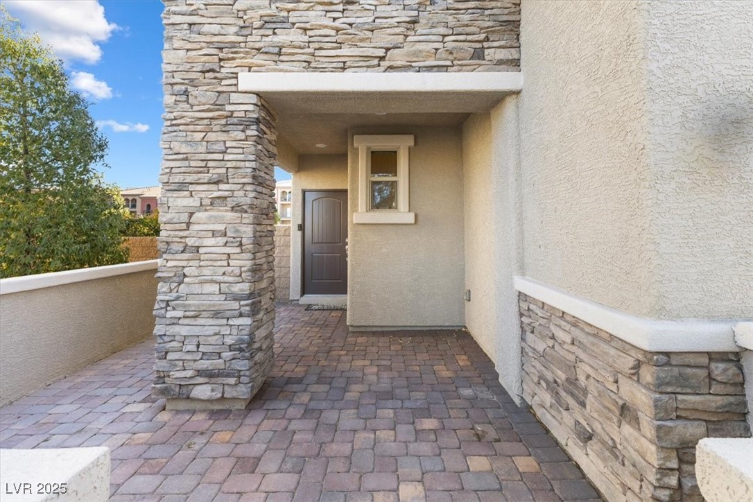 9661 Canyon Landing Avenue Property Photo 3