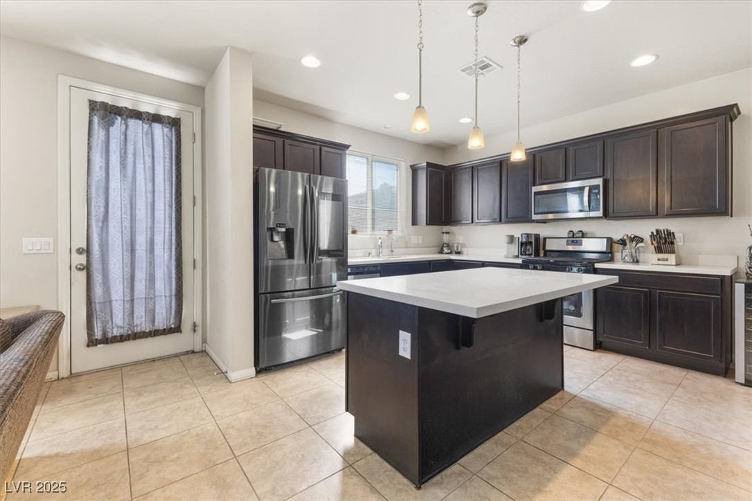 9661 Canyon Landing Avenue Property Photo 11