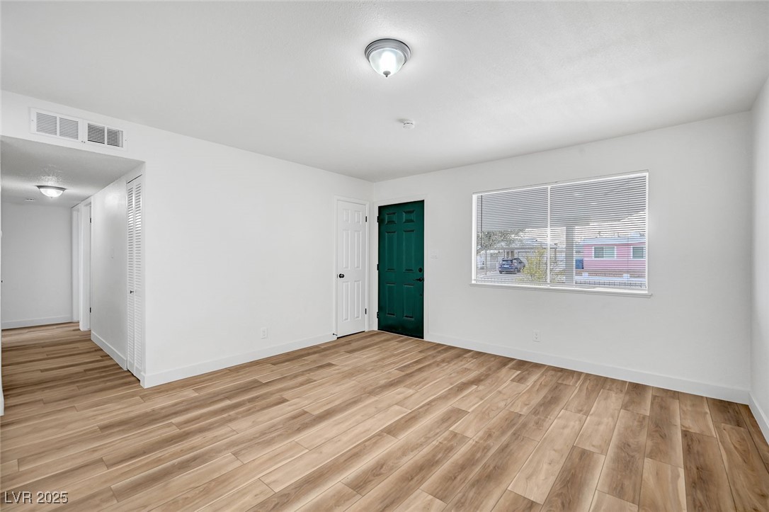 6520 Evergreen Avenue Property Photo 7