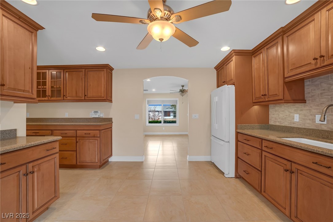250 Tonalea Avenue Property Photo 8