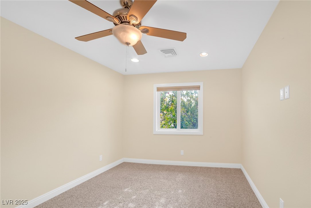 250 Tonalea Avenue Property Photo 16