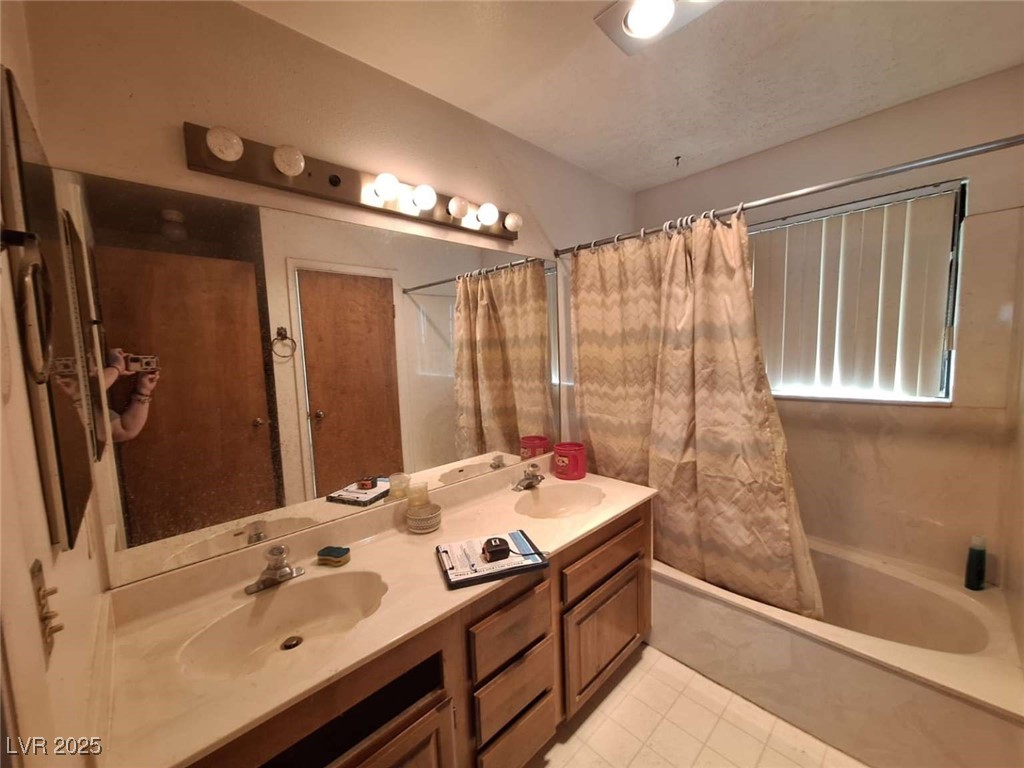 671 Bourbon Street H2 Property Photo 14