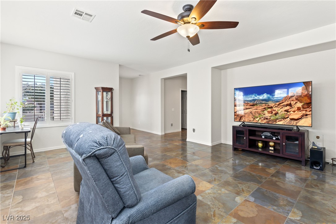 3992 Welsh Pony Street Property Photo 6