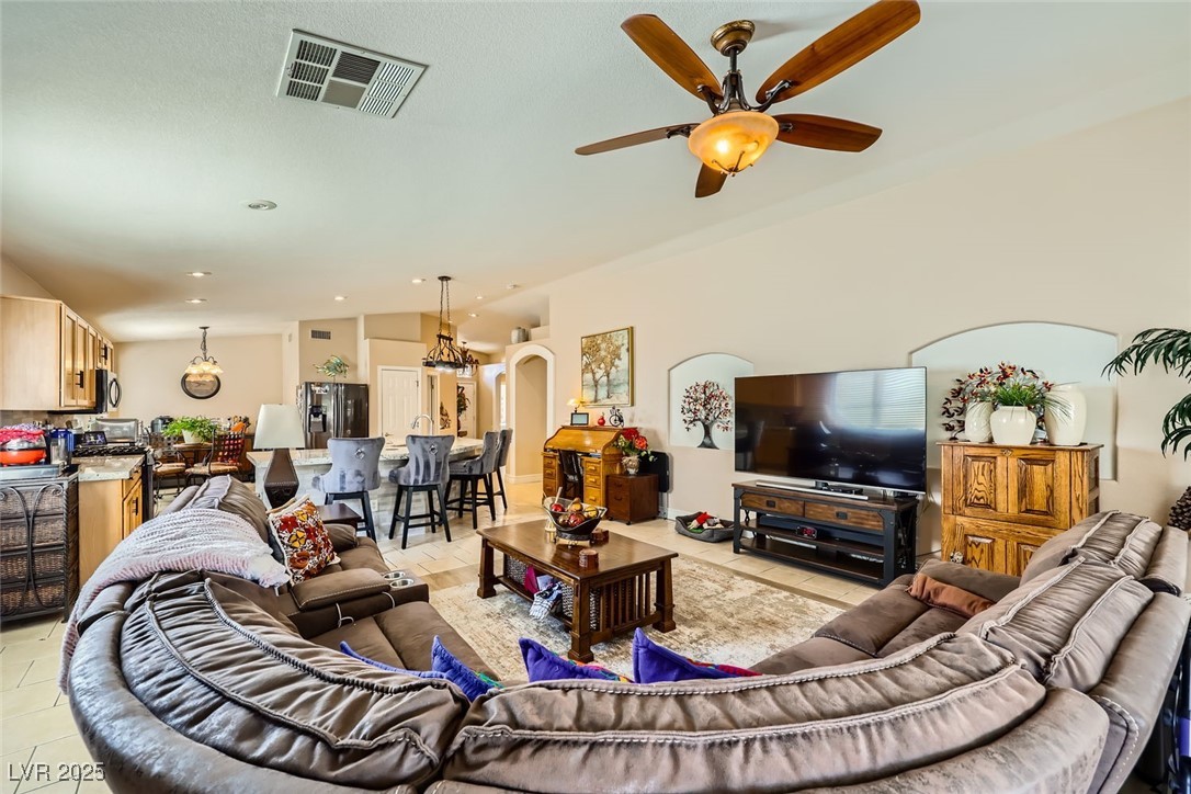 7666 Rainbow Cove Drive Property Photo 11