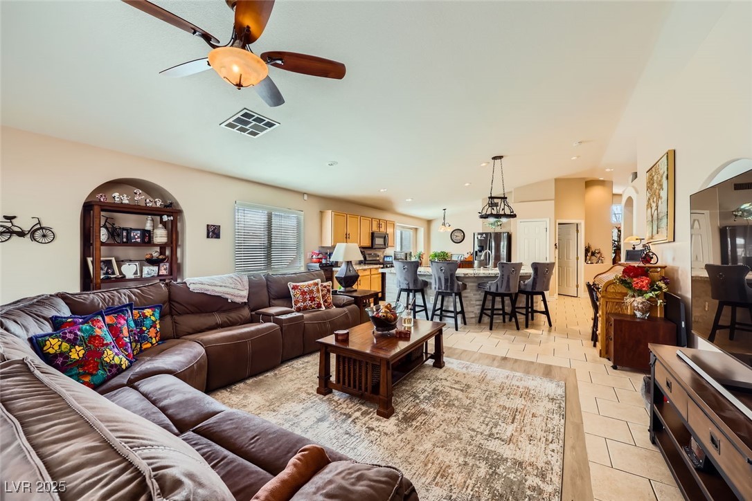 7666 Rainbow Cove Drive Property Photo 15