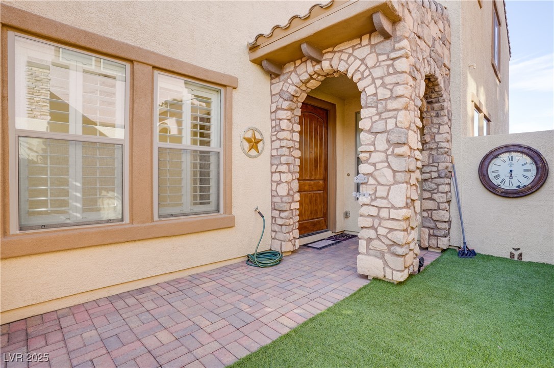 500 Via Stretto Avenue Property Photo 4