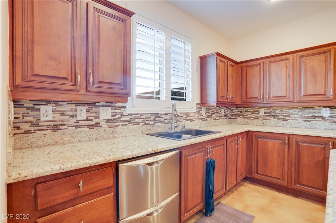 500 Via Stretto Avenue Property Photo 12